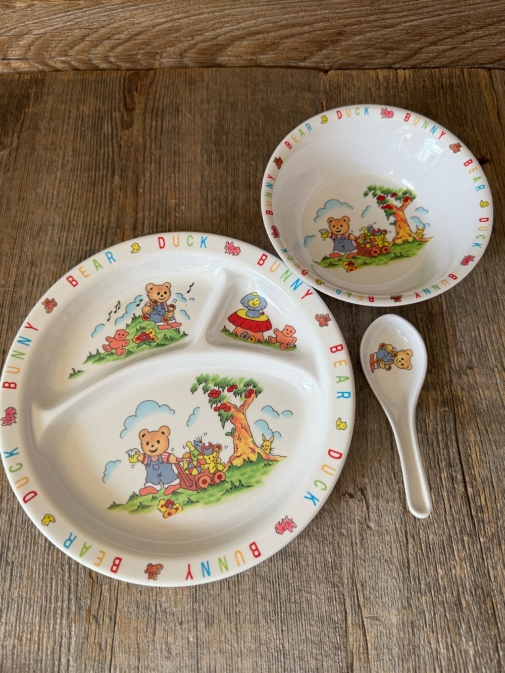 Vintage 1987 Melamine Ware "Musical Teddy Bears" children's 3 piece dinner set